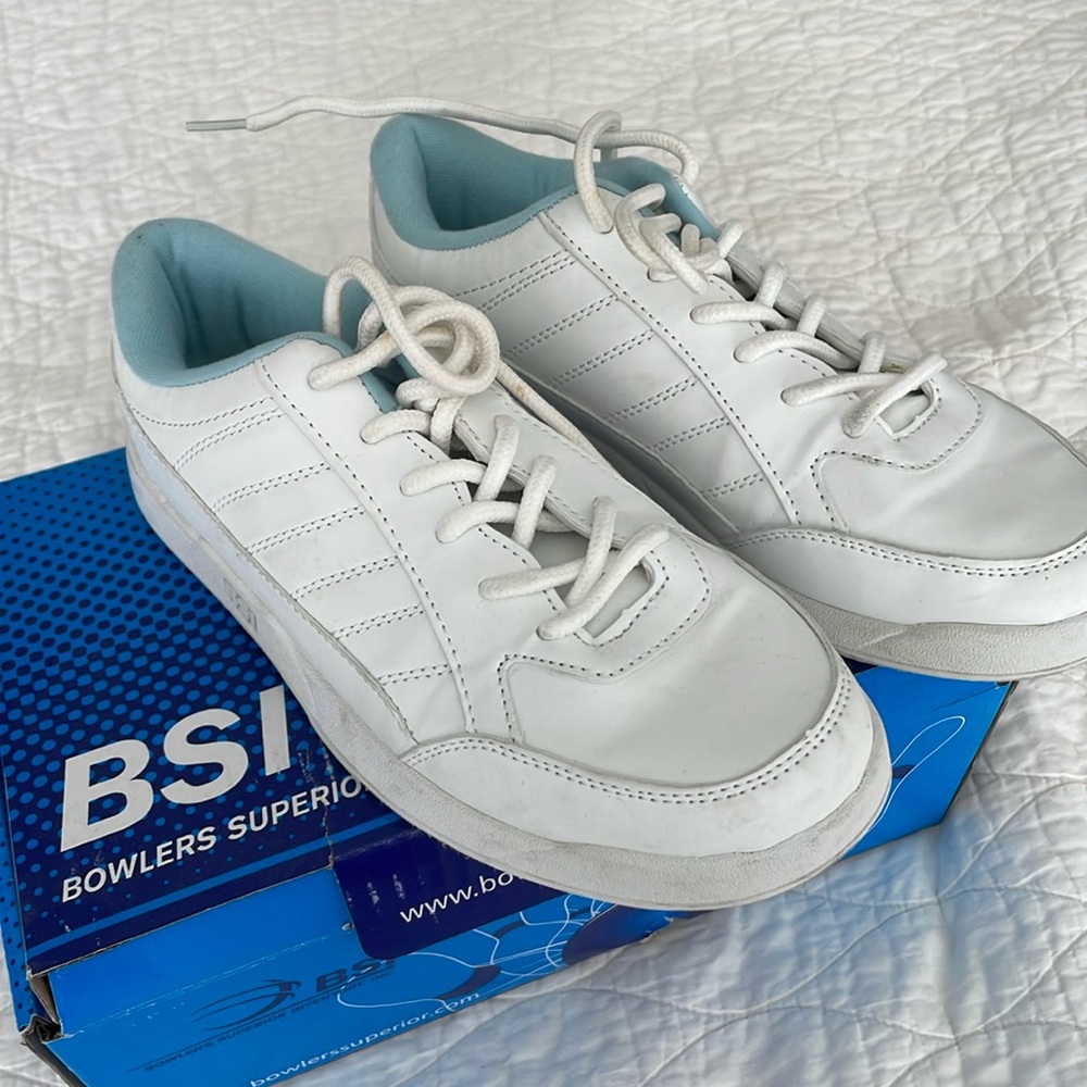 Women’s Bowling shoes